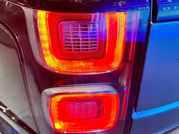 2020 Mansory Range Rover 3.0T 400HP L6 8AT,autocango,china used car exporter,china ev exporter,chinese used car exporter,chinese used ev exporter