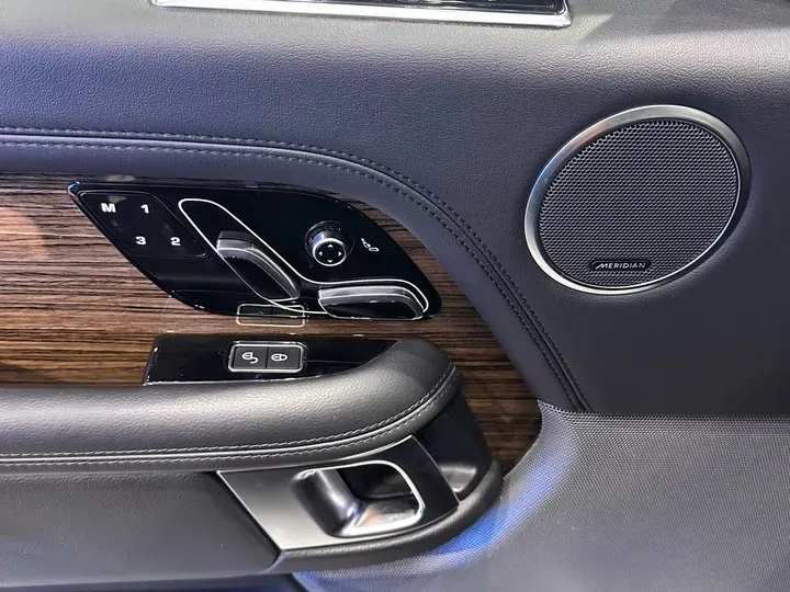 2020 Mansory Range Rover 3.0T 400HP L6 8AT,autocango,china used car exporter,china ev exporter,chinese used car exporter,chinese used ev exporter