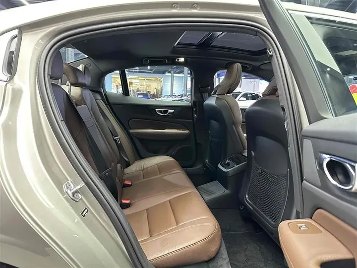 2020 Volvo S60 2.0T 303HP L4 8AT PHEV 11.6KWH,autocango,china used car exporter,china ev exporter,chinese used car exporter,chinese used ev exporter