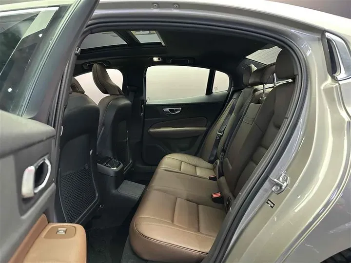 2020 Volvo S60 2.0T 303HP L4 8AT PHEV 11.6KWH,autocango,china used car exporter,china ev exporter,chinese used car exporter,chinese used ev exporter