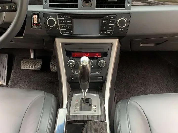 2010 Roewe 550 1.8L 133HP L4 5AT,autocango,china used car exporter,china ev exporter,chinese used car exporter,chinese used ev exporter