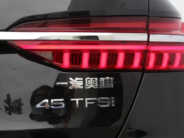 2021 Audi A6L 2.0T 224HP L4 7DCT,autocango,china used car exporter,china ev exporter,chinese used car exporter,chinese used ev exporter