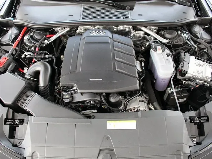 2021 Audi A6L 2.0T 224HP L4 7DCT,autocango,china used car exporter,china ev exporter,chinese used car exporter,chinese used ev exporter