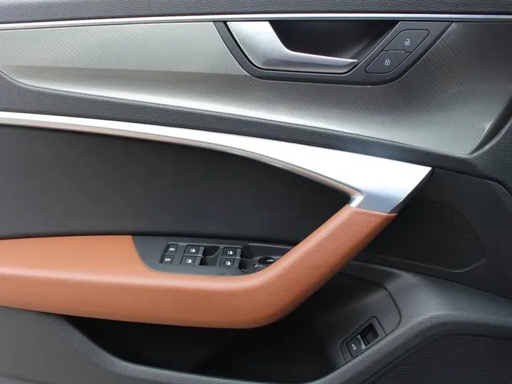 2021 Audi A6L 2.0T 224HP L4 7DCT,autocango,china used car exporter,china ev exporter,chinese used car exporter,chinese used ev exporter