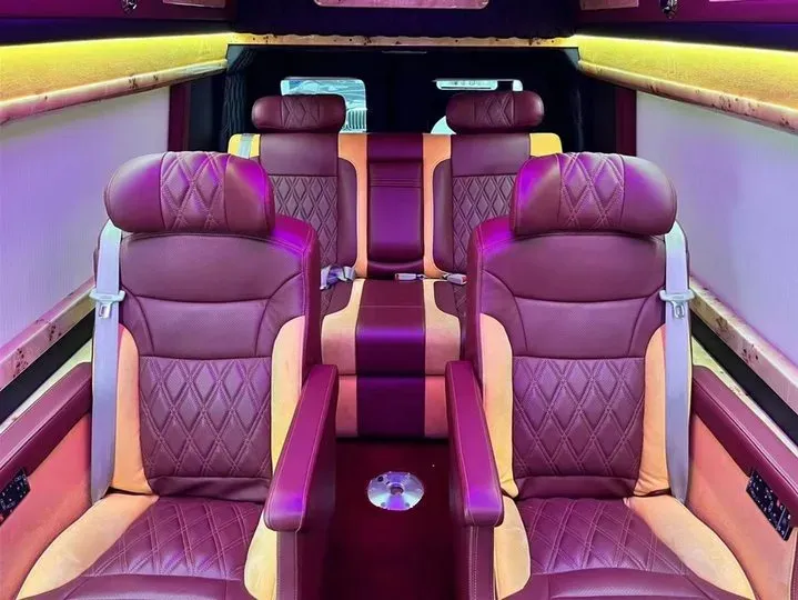 2011 Ford E350 5.4L 258HP V8 5AT,autocango,china used car exporter,china ev exporter,chinese used car exporter,chinese used ev exporter