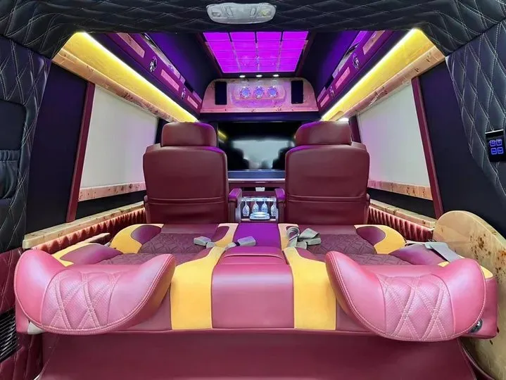 2011 Ford E350 5.4L 258HP V8 5AT,autocango,china used car exporter,china ev exporter,chinese used car exporter,chinese used ev exporter