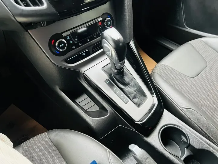 2012 Ford Focus 1.6L 125HP L4 6DCT,autocango,china used car exporter,china ev exporter,chinese used car exporter,chinese used ev exporter