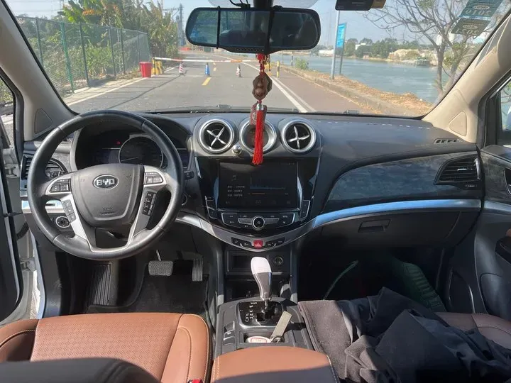 2017 BYD S7 2.0T 205HP L4 6DCT,autocango,china used car exporter,china ev exporter,chinese used car exporter,chinese used ev exporter