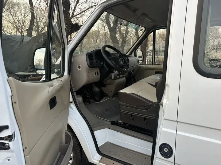 2016 Ford Classic Transit 2.4L 136HP L4 5MT,autocango,china used car exporter,china ev exporter,chinese used car exporter,chinese used ev exporter