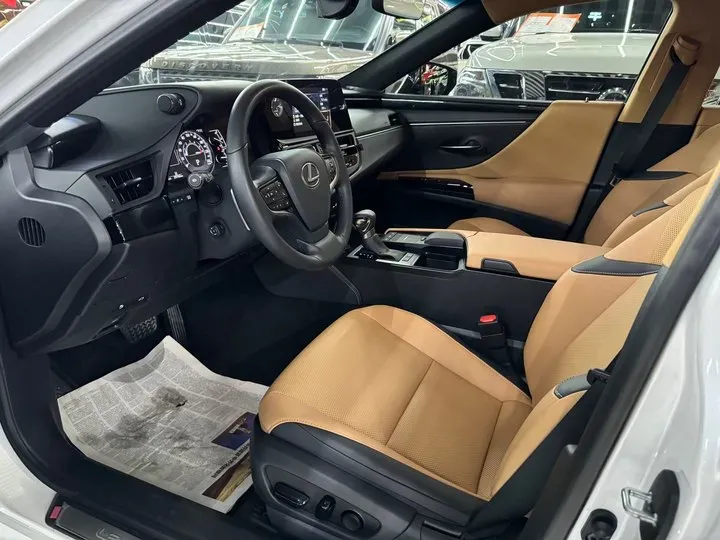 2022 Lexus ES 2.0L 173HP L4 CVT,autocango,china used car exporter,china ev exporter,chinese used car exporter,chinese used ev exporter