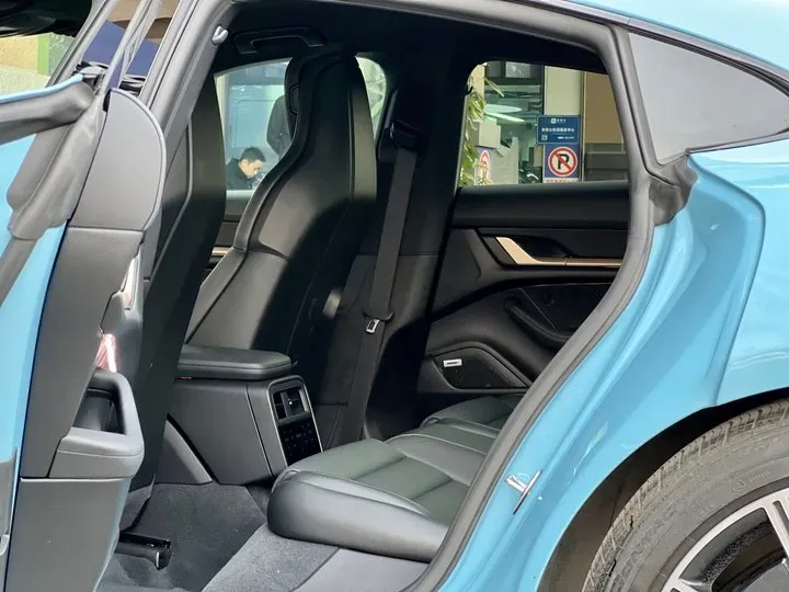 2019 Porsche Taycan 2AT BEV 79.2KWH,autocango,china used car exporter,china ev exporter,chinese used car exporter,chinese used ev exporter