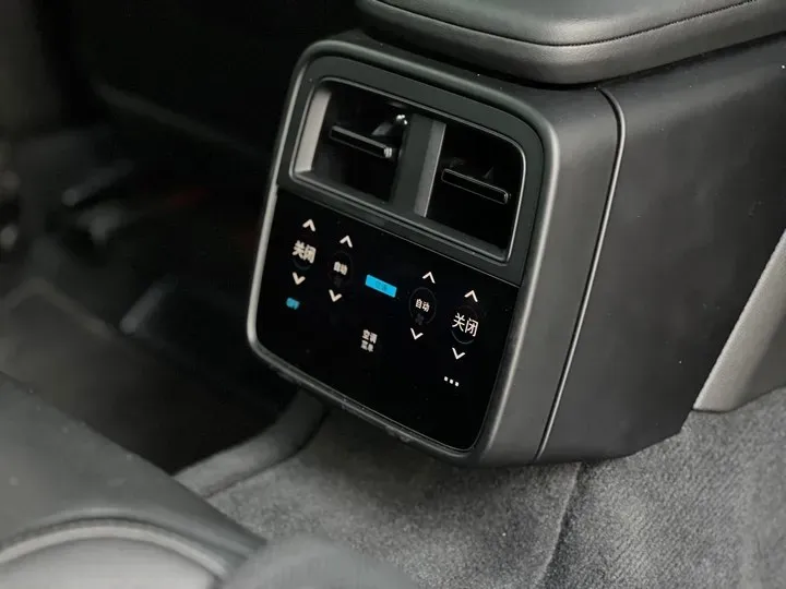 2019 Porsche Taycan 2AT BEV 79.2KWH,autocango,china used car exporter,china ev exporter,chinese used car exporter,chinese used ev exporter