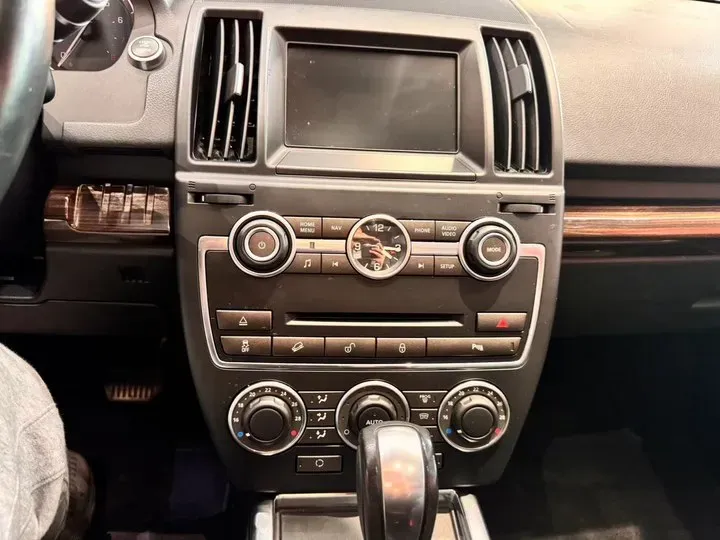 2015 Land Rover Freelander 2 2.0T 240HP L4 6AT,autocango,china used car exporter,china ev exporter,chinese used car exporter,chinese used ev exporter