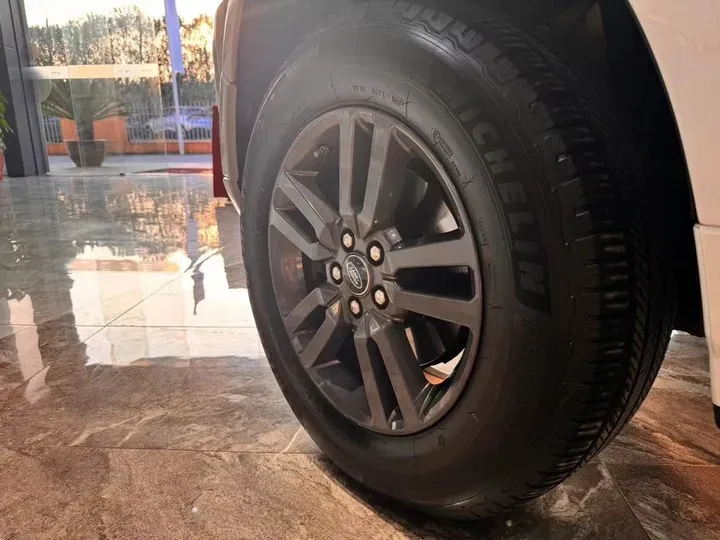 2015 Land Rover Freelander 2 2.0T 240HP L4 6AT,autocango,china used car exporter,china ev exporter,chinese used car exporter,chinese used ev exporter