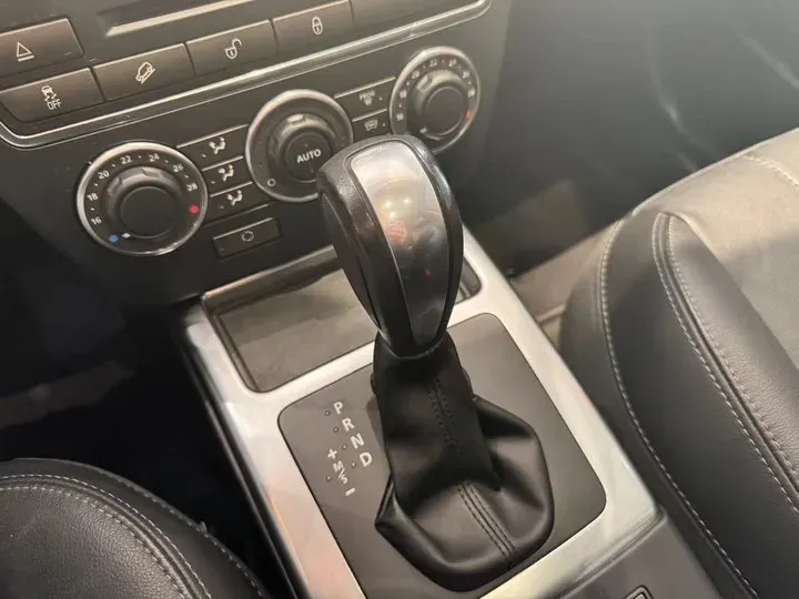 2015 Land Rover Freelander 2 2.0T 240HP L4 6AT,autocango,china used car exporter,china ev exporter,chinese used car exporter,chinese used ev exporter