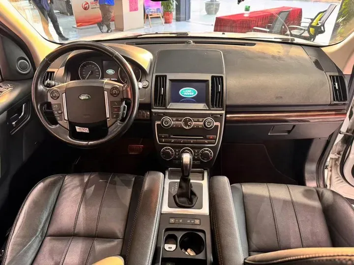 2015 Land Rover Freelander 2 2.0T 240HP L4 6AT,autocango,china used car exporter,china ev exporter,chinese used car exporter,chinese used ev exporter