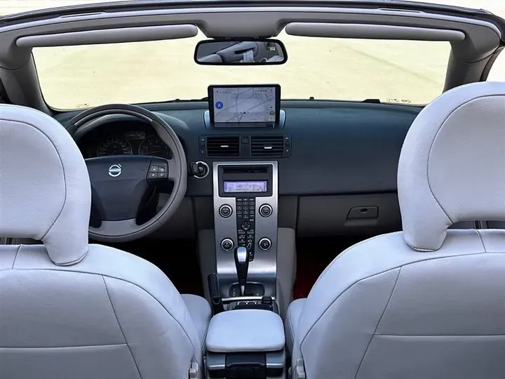 2010 Volvo C70 2.5T 230HP L5 5AT,autocango,china used car exporter,china ev exporter,chinese used car exporter,chinese used ev exporter