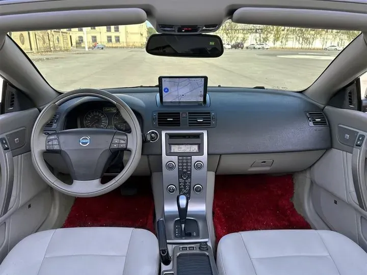 2010 Volvo C70 2.5T 230HP L5 5AT,autocango,china used car exporter,china ev exporter,chinese used car exporter,chinese used ev exporter