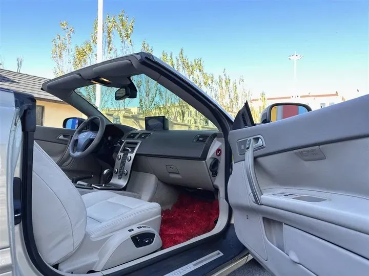 2010 Volvo C70 2.5T 230HP L5 5AT,autocango,china used car exporter,china ev exporter,chinese used car exporter,chinese used ev exporter