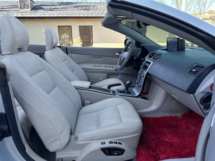 2010 Volvo C70 2.5T 230HP L5 5AT,autocango,china used car exporter,china ev exporter,chinese used car exporter,chinese used ev exporter