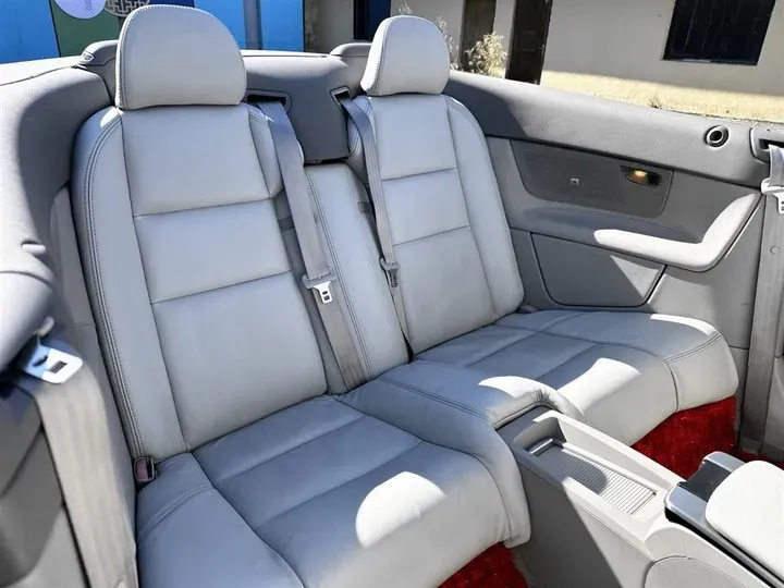 2010 Volvo C70 2.5T 230HP L5 5AT,autocango,china used car exporter,china ev exporter,chinese used car exporter,chinese used ev exporter