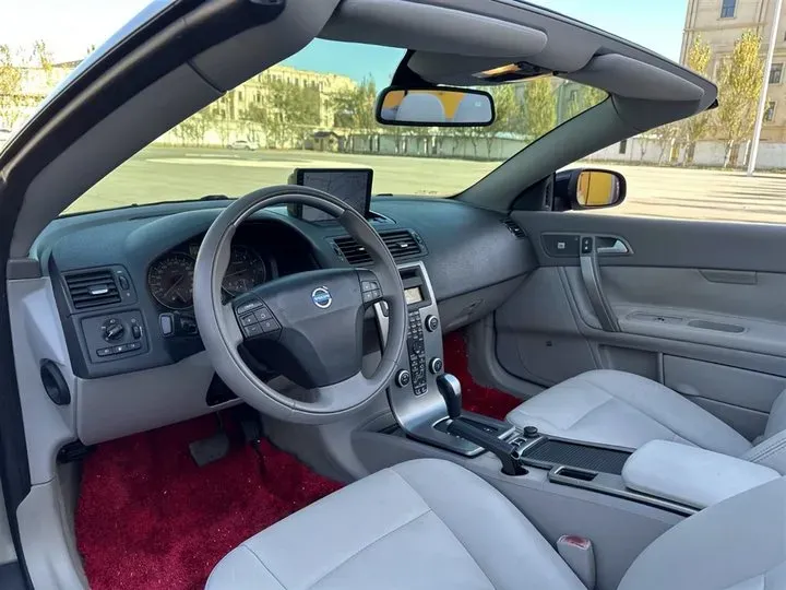 2010 Volvo C70 2.5T 230HP L5 5AT,autocango,china used car exporter,china ev exporter,chinese used car exporter,chinese used ev exporter