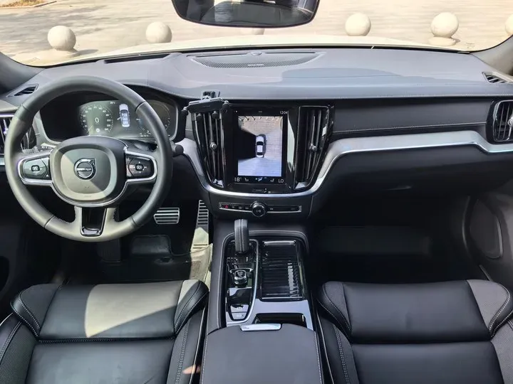 2021 Volvo S60 2.0T 303HP L4 8AT PHEV 11.6KWH,autocango,china used car exporter,china ev exporter,chinese used car exporter,chinese used ev exporter