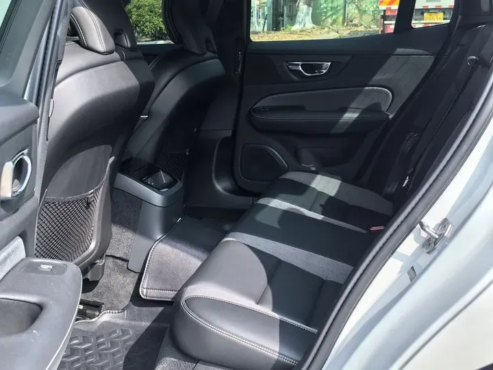 2021 Volvo S60 2.0T 303HP L4 8AT PHEV 11.6KWH,autocango,china used car exporter,china ev exporter,chinese used car exporter,chinese used ev exporter