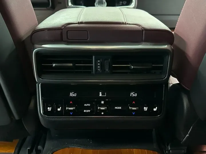 2009 Lexus LX 5.7L 367HP V8 6AT,autocango,china used car exporter,china ev exporter,chinese used car exporter,chinese used ev exporter