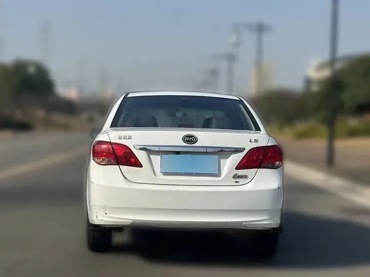 2015 BYD L3 1.5L 109HP L4 6DCT,autocango,china used car exporter,china ev exporter,chinese used car exporter,chinese used ev exporter