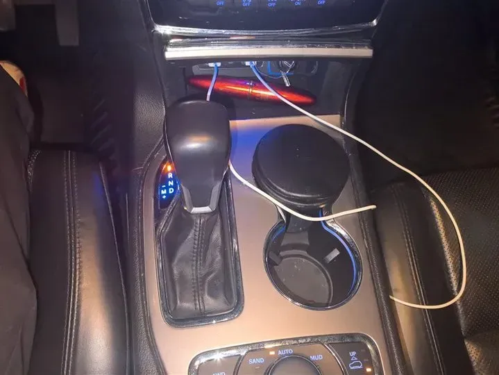 2020 Jeep Grand Cherokee 3.0L 234HP V6 8AT,autocango,china used car exporter,china ev exporter,chinese used car exporter,chinese used ev exporter