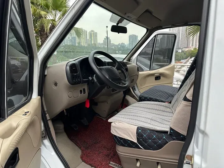 2015 Ford Classic Transit 2.4L 125HP L4 5MT,autocango,china used car exporter,china ev exporter,chinese used car exporter,chinese used ev exporter