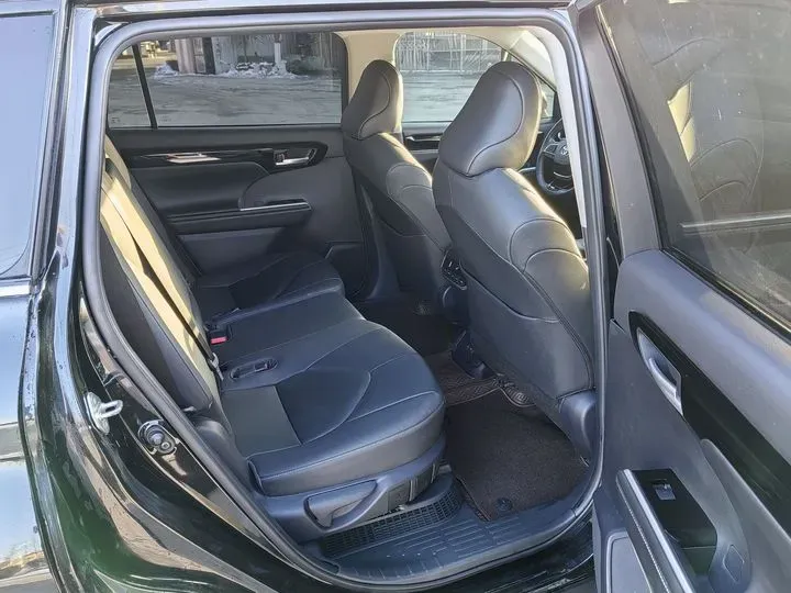 2022 Toyota Highlander 2.5L 192HP L4 E-CVT Hybrid,autocango,china used car exporter,china ev exporter,chinese used car exporter,chinese used ev exporter