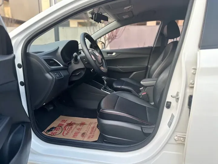 2017 Hyundai Verna RV 1.4L 100HP L4 6AT,autocango,china used car exporter,china ev exporter,chinese used car exporter,chinese used ev exporter