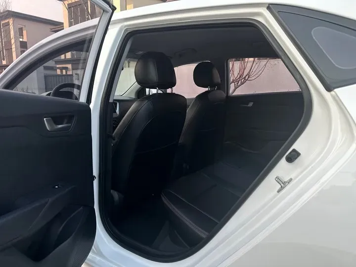 2017 Hyundai Verna RV 1.4L 100HP L4 6AT,autocango,china used car exporter,china ev exporter,chinese used car exporter,chinese used ev exporter