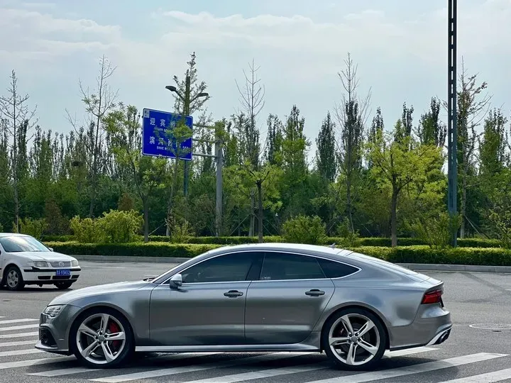 2016 Audi RS 7 4.0T 560HP V8 8AT,autocango,china used car exporter,china ev exporter,chinese used car exporter,chinese used ev exporter