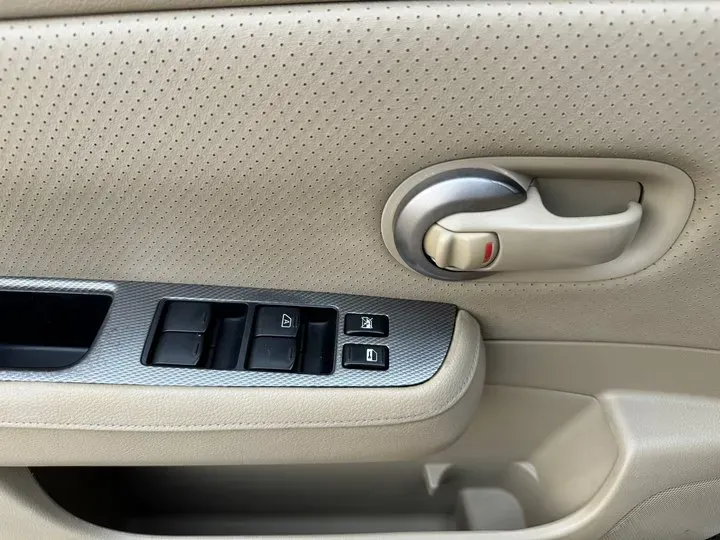 2008 Nissan Tiida 1.6L 109HP L4 4AT,autocango,china used car exporter,china ev exporter,chinese used car exporter,chinese used ev exporter