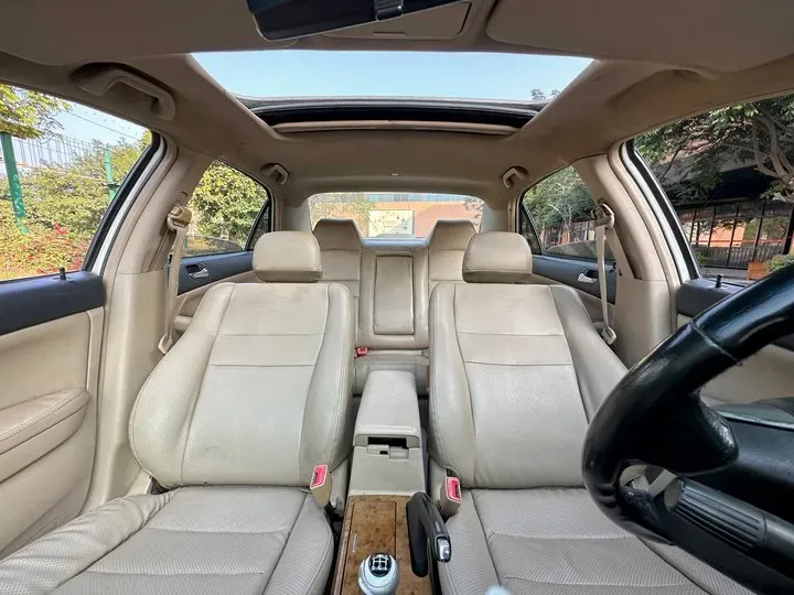 2009 BYD F6 2.0L 140HP L4 5MT,autocango,china used car exporter,china ev exporter,chinese used car exporter,chinese used ev exporter