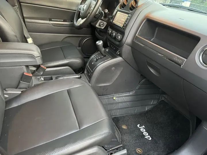 2014 Jeep Patriot 2.4L 170HP L4 6AT,autocango,china used car exporter,china ev exporter,chinese used car exporter,chinese used ev exporter