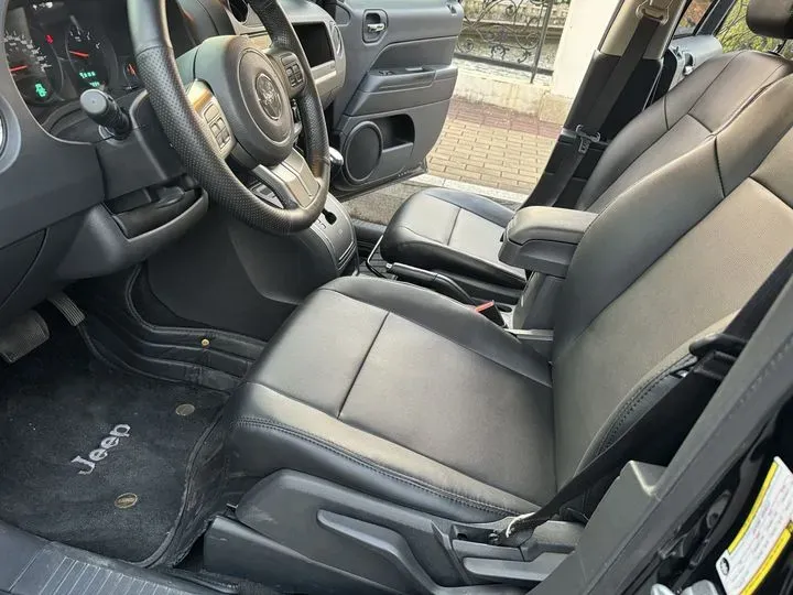 2014 Jeep Patriot 2.4L 170HP L4 6AT,autocango,china used car exporter,china ev exporter,chinese used car exporter,chinese used ev exporter