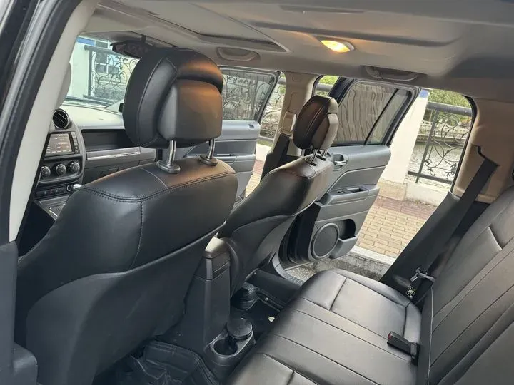 2014 Jeep Patriot 2.4L 170HP L4 6AT,autocango,china used car exporter,china ev exporter,chinese used car exporter,chinese used ev exporter