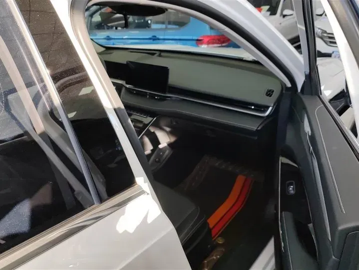 2021 Haval H6 2.0T 211HP L4 7DCT,autocango,china used car exporter,china ev exporter,chinese used car exporter,chinese used ev exporter