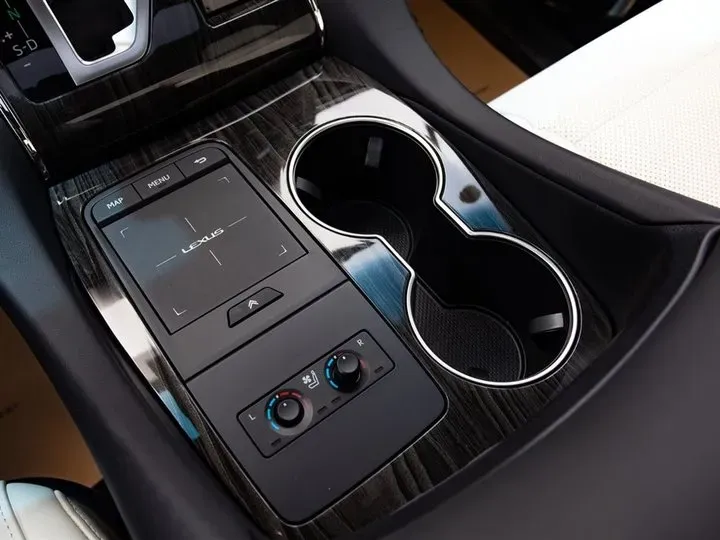 2020 Lexus LM 2.5L 117HP L4 E-CVT Hybrid,autocango,china used car exporter,china ev exporter,chinese used car exporter,chinese used ev exporter