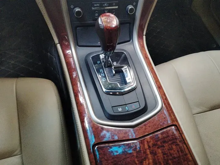 2011 Cadillac SLS 2.0T 262HP L4 6AT,autocango,china used car exporter,china ev exporter,chinese used car exporter,chinese used ev exporter