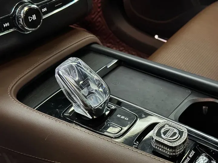 2021 Volvo XC90 2.0T 303HP L4 8AT PHEV 11.6KWH,autocango,china used car exporter,china ev exporter,chinese used car exporter,chinese used ev exporter