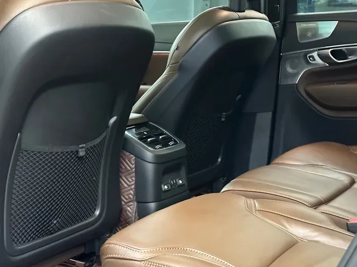 2021 Volvo XC90 2.0T 303HP L4 8AT PHEV 11.6KWH,autocango,china used car exporter,china ev exporter,chinese used car exporter,chinese used ev exporter