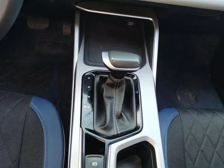 2022 Geely Emgrand 1.5L 114HP L4 CVT,autocango,china used car exporter,china ev exporter,chinese used car exporter,chinese used ev exporter