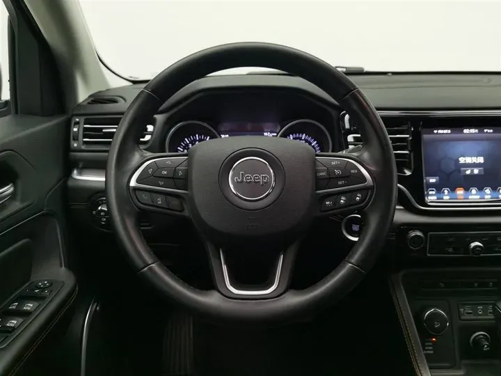 2018 Jeep Commander 2.0T 265HP L4 9AT,autocango,china used car exporter,china ev exporter,chinese used car exporter,chinese used ev exporter