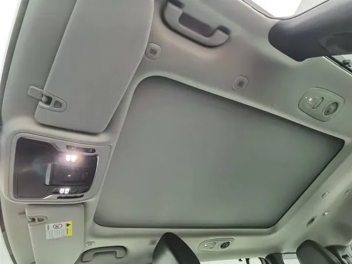 2018 Jeep Commander 2.0T 265HP L4 9AT,autocango,china used car exporter,china ev exporter,chinese used car exporter,chinese used ev exporter