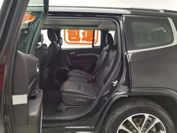 2018 Jeep Commander 2.0T 265HP L4 9AT,autocango,china used car exporter,china ev exporter,chinese used car exporter,chinese used ev exporter